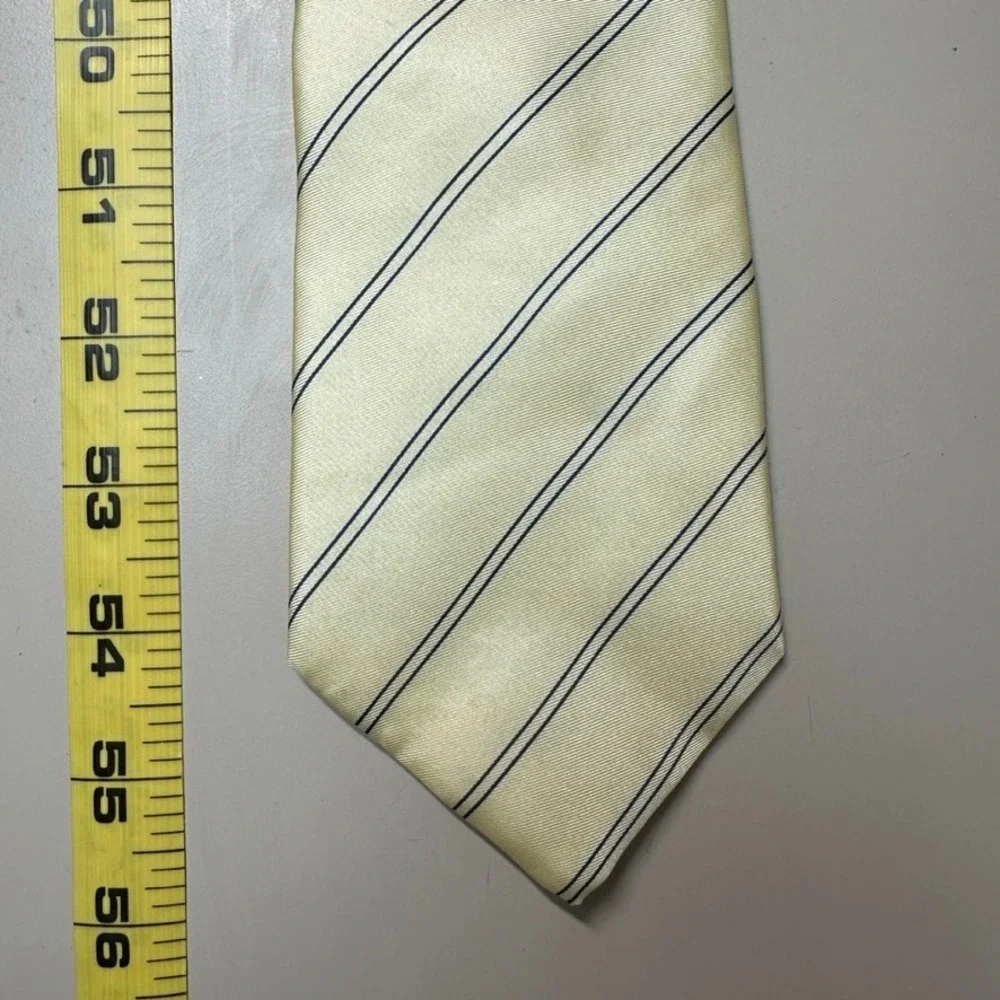 Mens 100% Silk Tie Cream Yellow Navy Blue Diagonal Striped Made in USA Italian